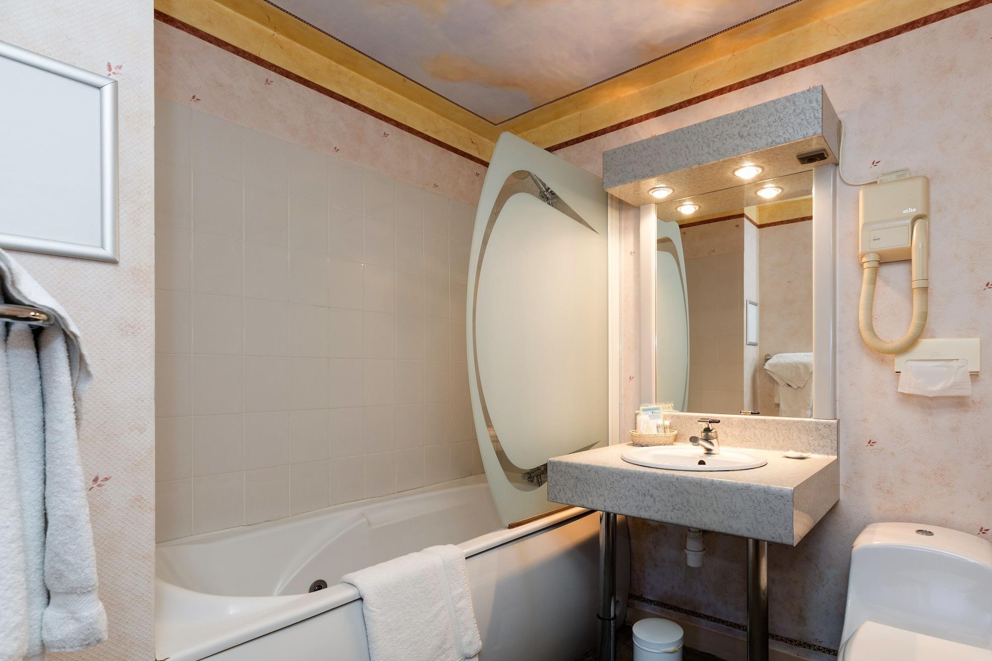 圣贝里厄克德克莱森布里尤克酒店（De Clisson Brieuc Hotel Saint-Brieuc）
